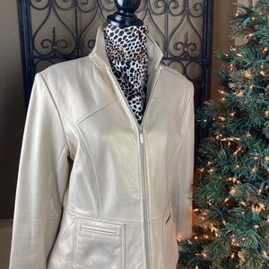 SHE’S A BEAUTY! BRANDON THOMAS JACKET